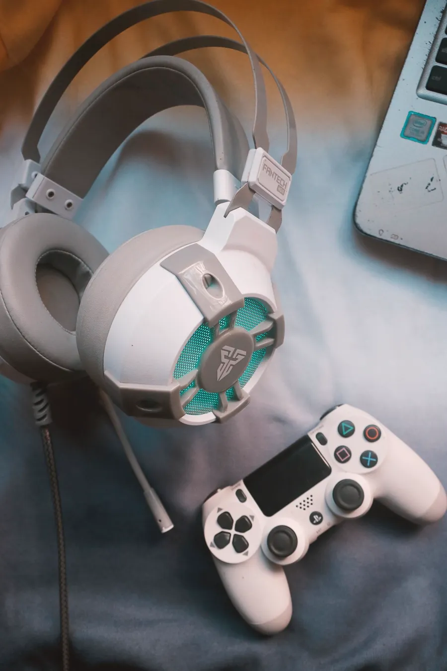 Auriculares gaming con micrófono